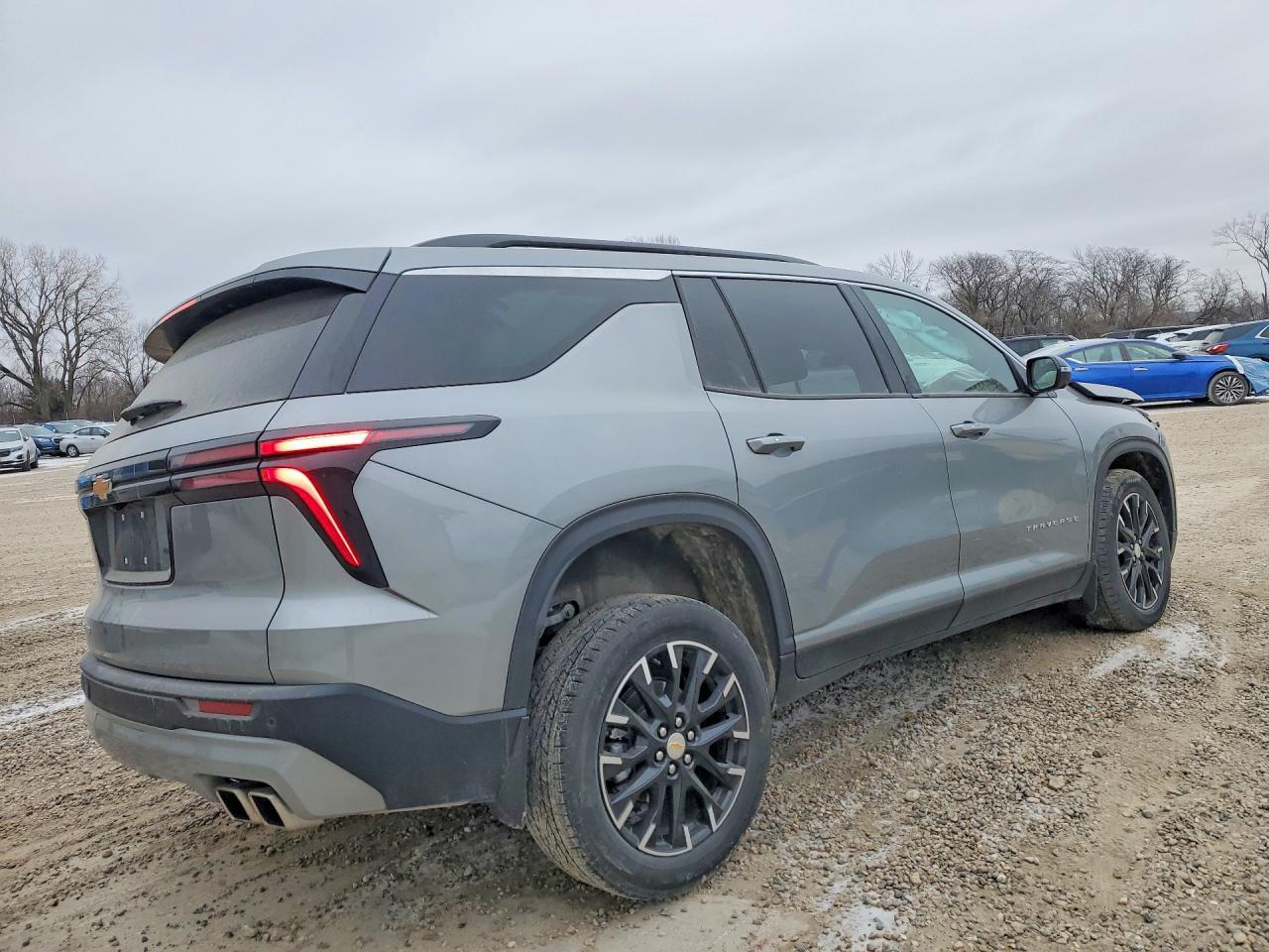 2025 Chevrolet Traverse lt