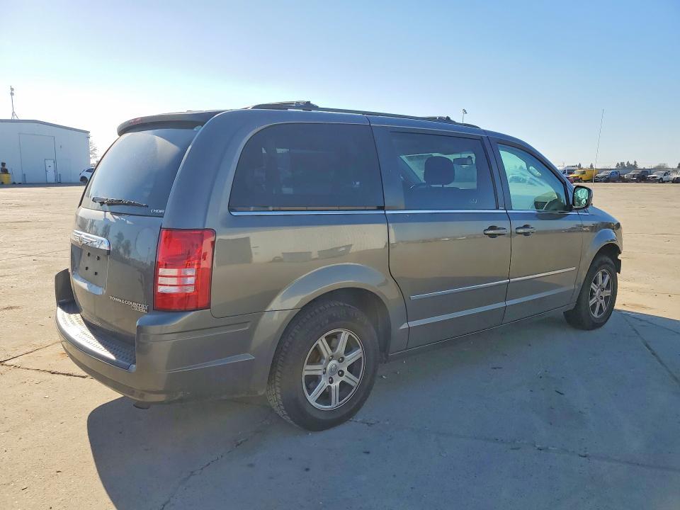 2010 Chrysler Town & Country Touring