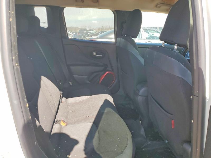 2015 Jeep Renegade Trailhawk