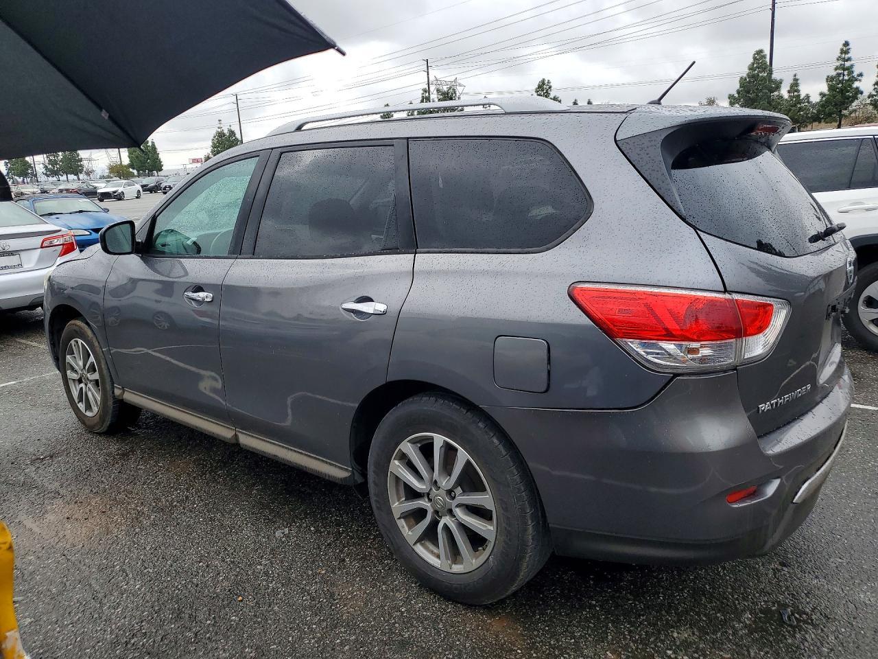 2016 Nissan Pathfinder s