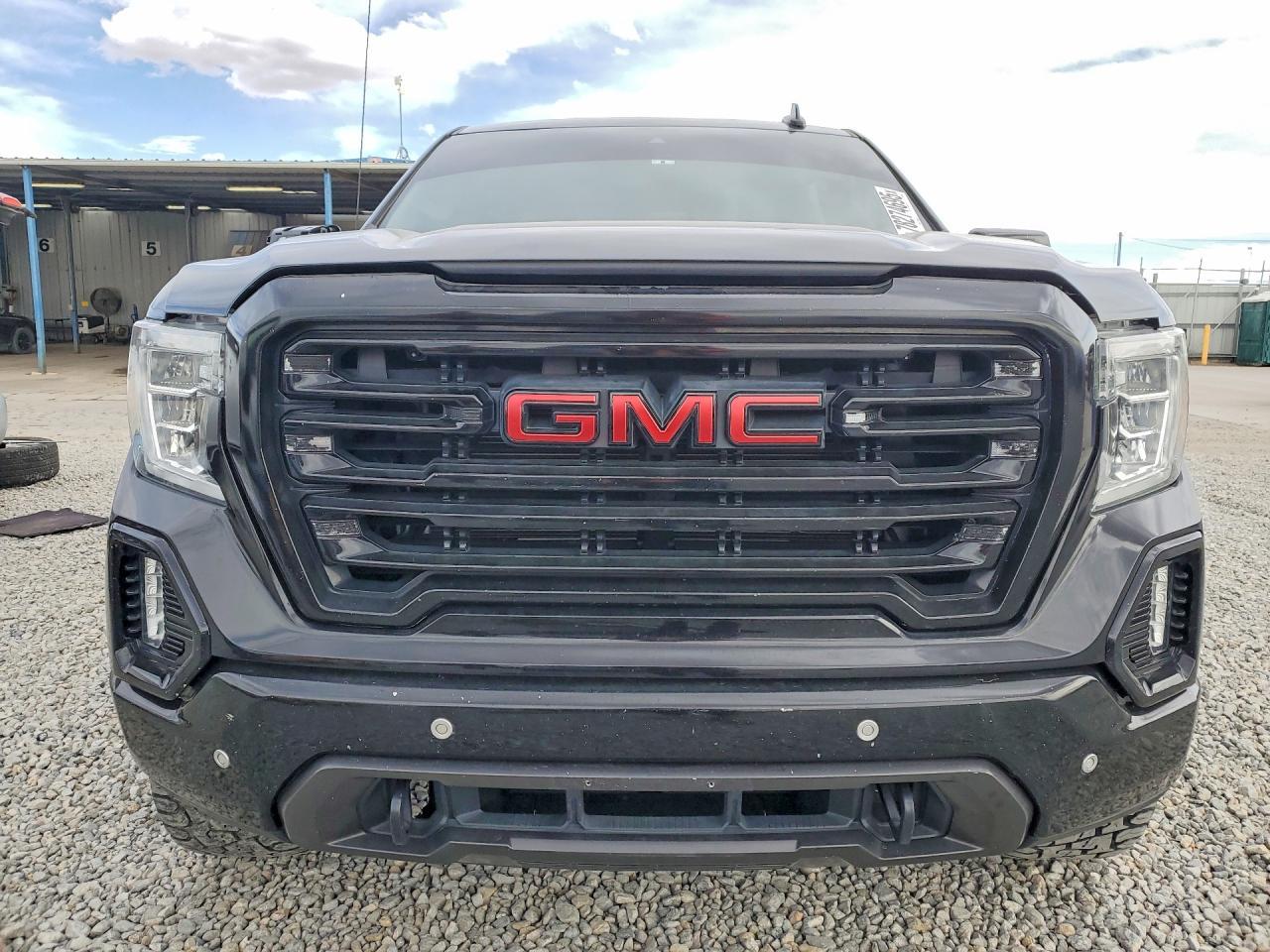 2020 GMC Sierra K1500 slt