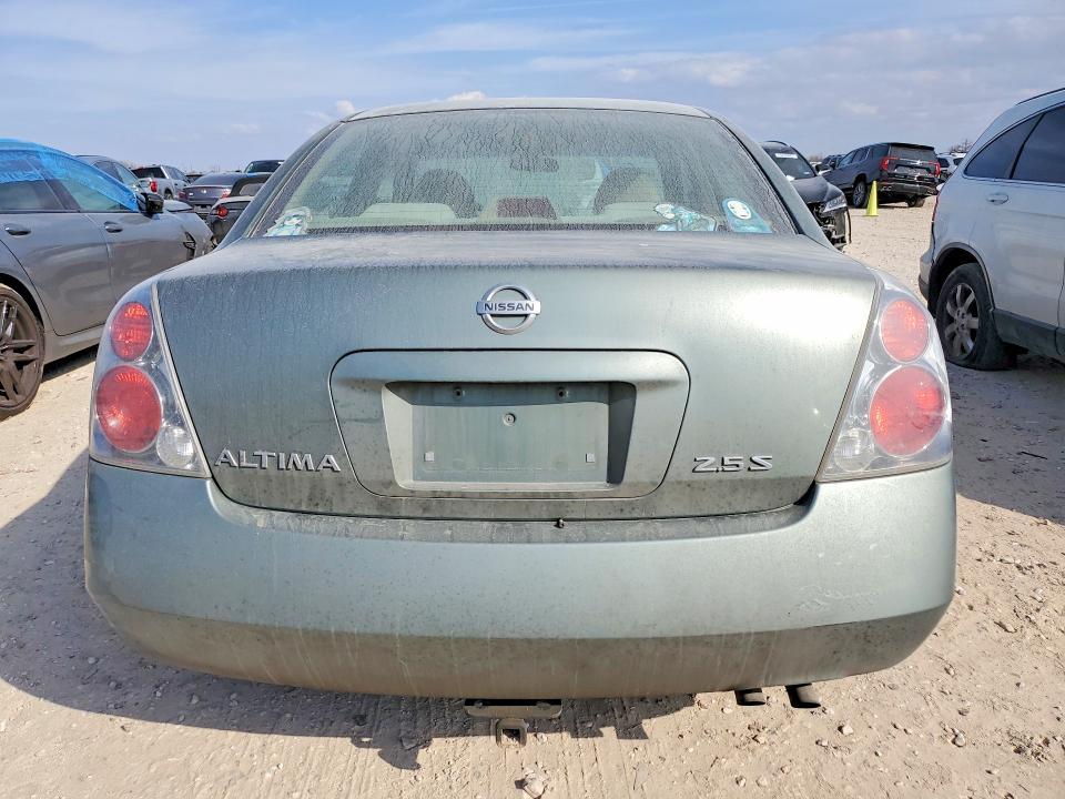 2005 Niss Altima s