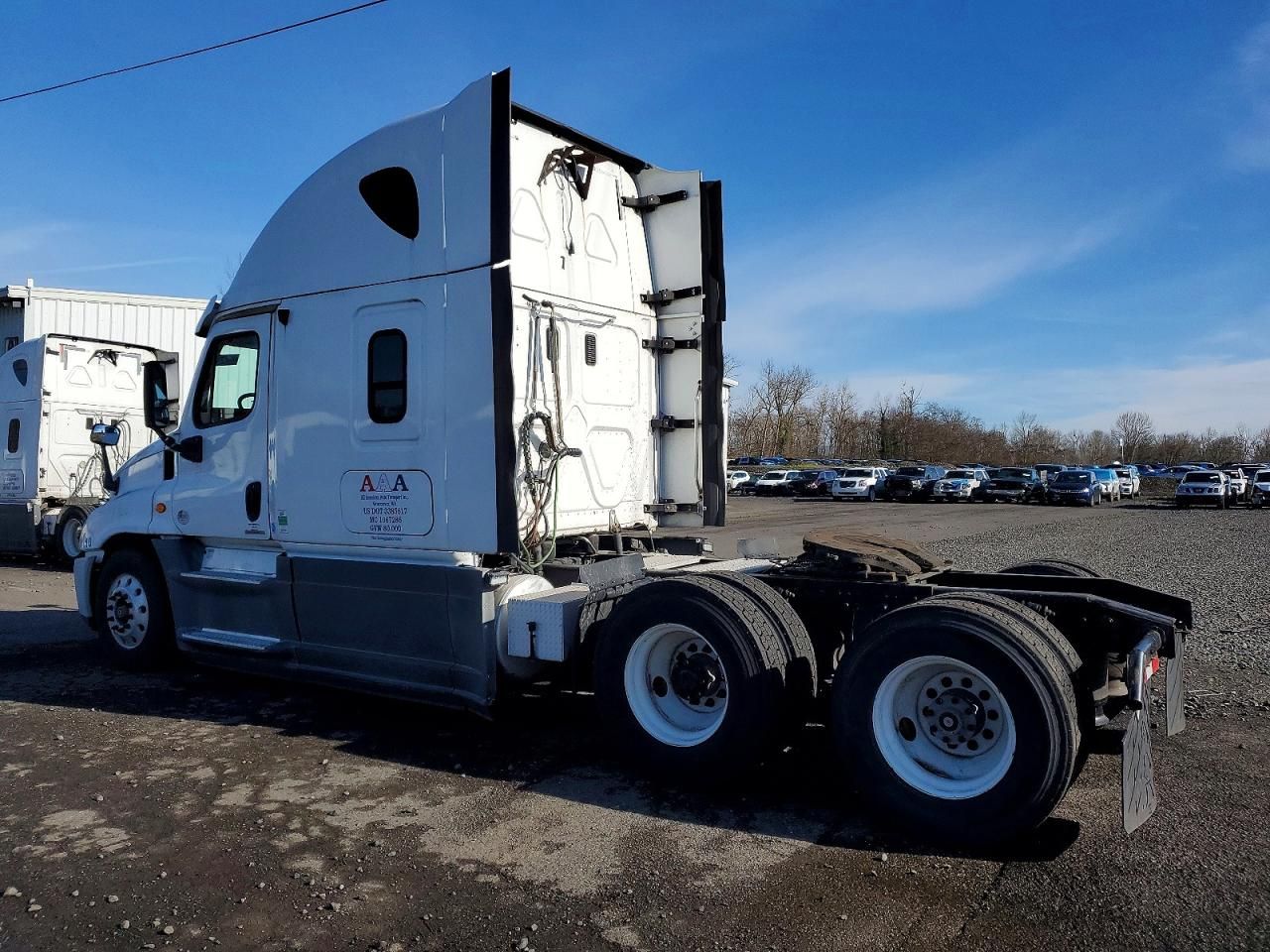 2012 Freightliner Cascadia 1-Truck Cab AND Chassis
