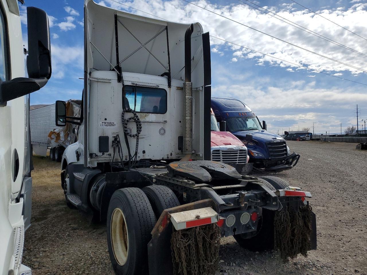 2020 Kenworth T680 Semi Truck