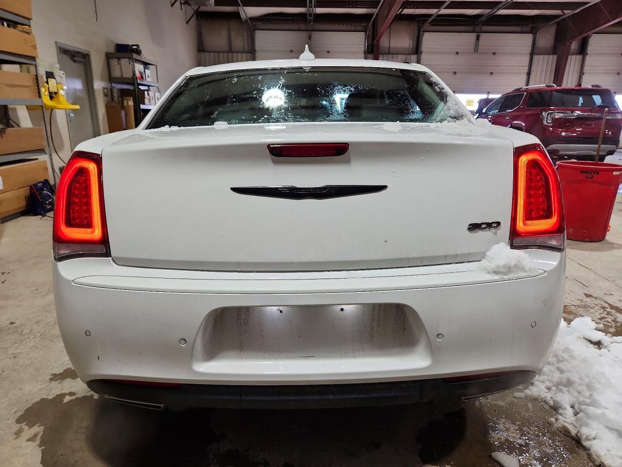 2023 Chrysler 300 Touring l