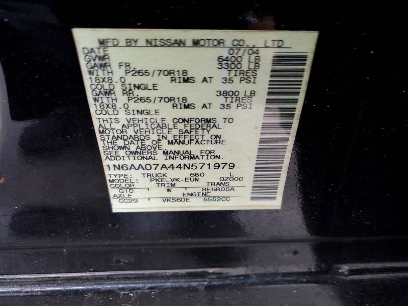 2004 Nissan Titan xe