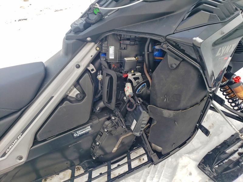 2025 Lynx Shredder