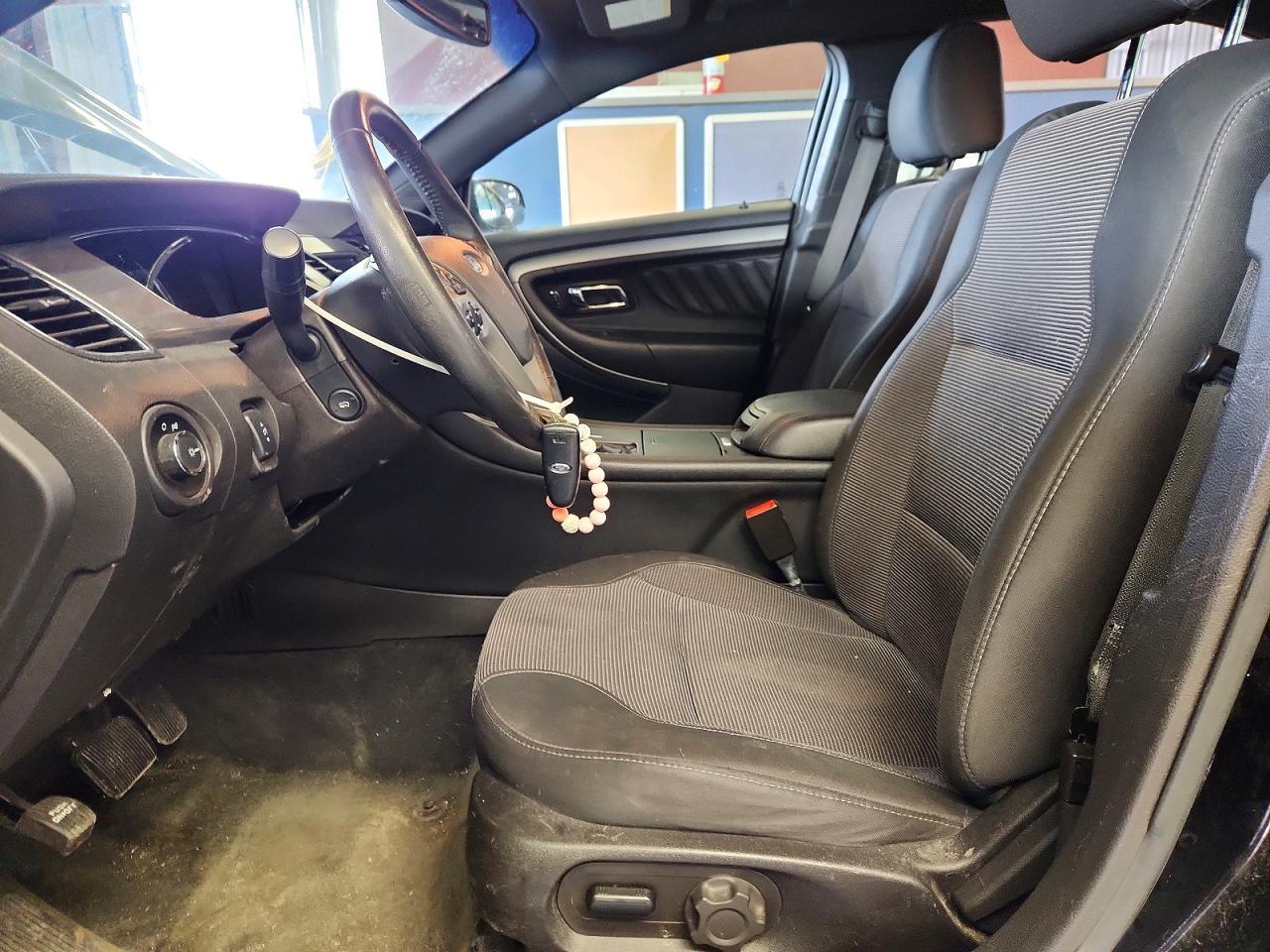 2016 Ford Taurus sel