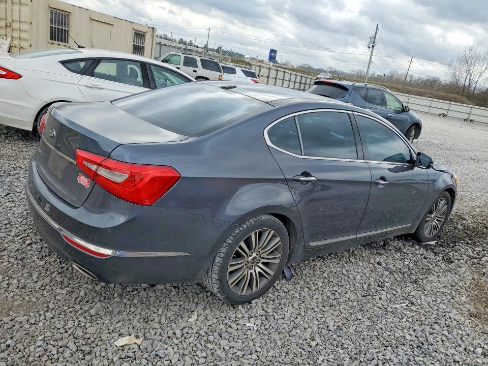 2015 KIA Cadenza Premium