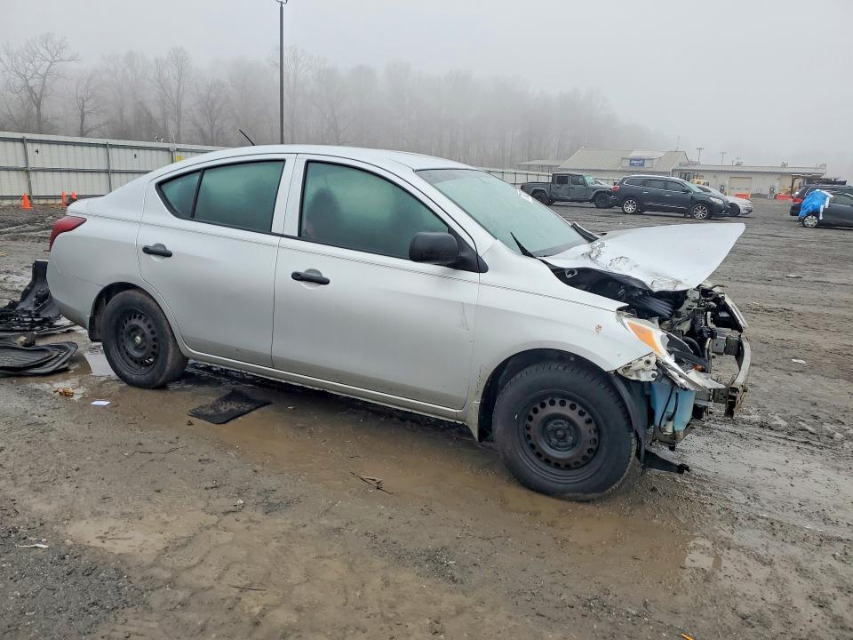 2014 Nissan Versa s