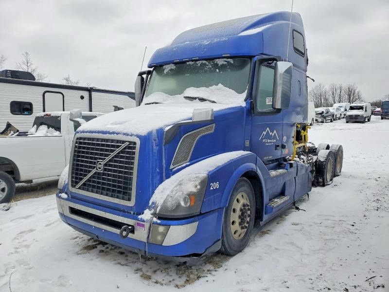2016 Volvo VNL Semi Truck
