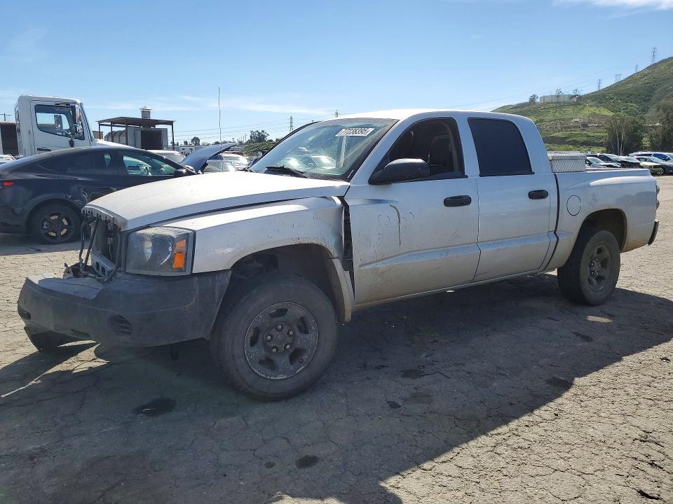 2005 Dodge Dakota Quattro