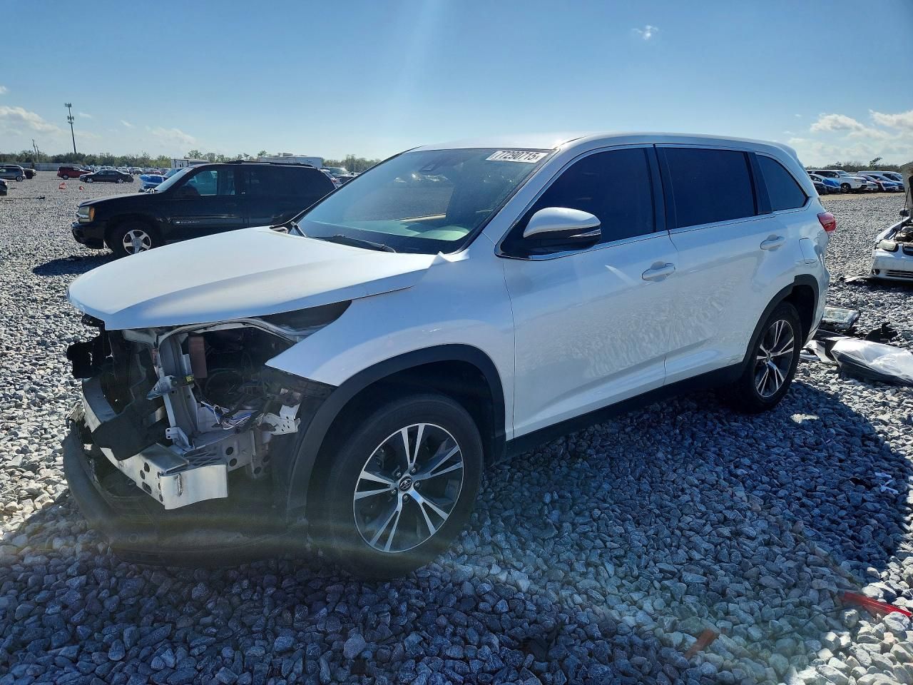 2019 Toyota Highlander le