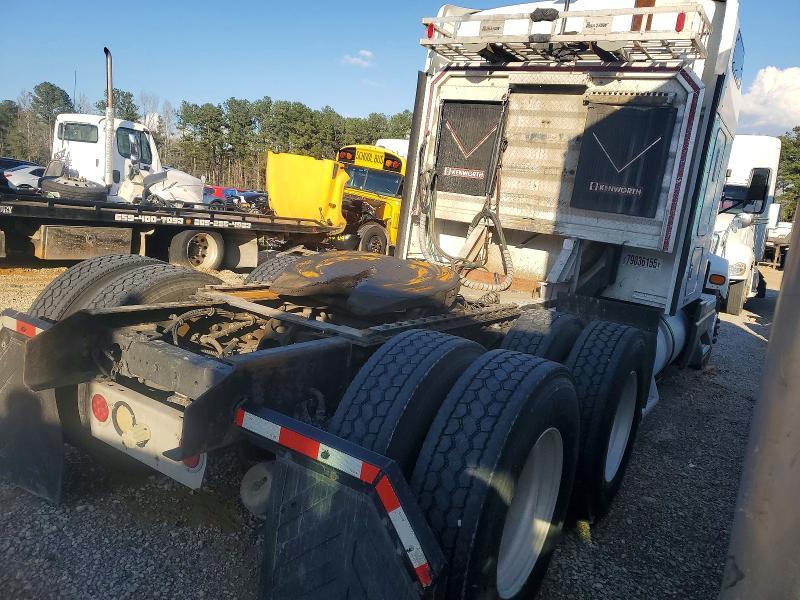 2005 Kenworth T600 Semi Truck