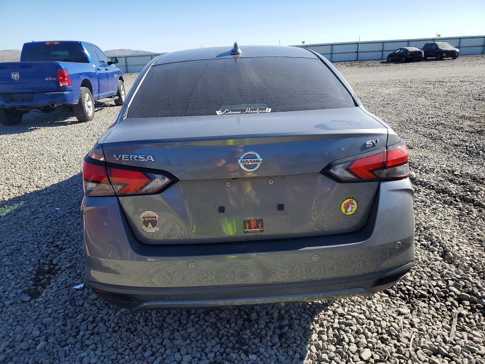 2020 Nissan Versa sv
