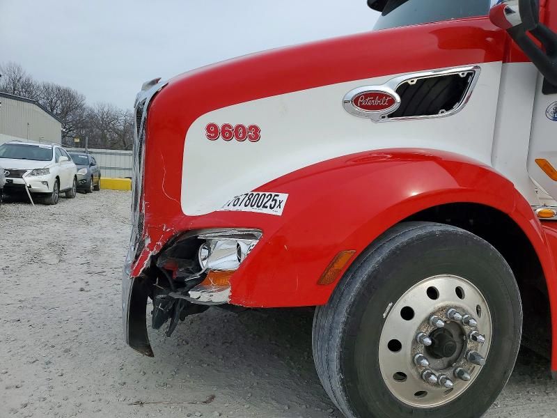 2020 Peterbilt 579 Semi Truck