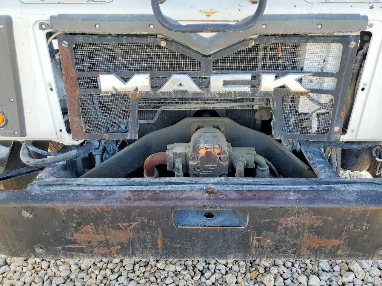 2009 Mack MRU600 Refuse Truck