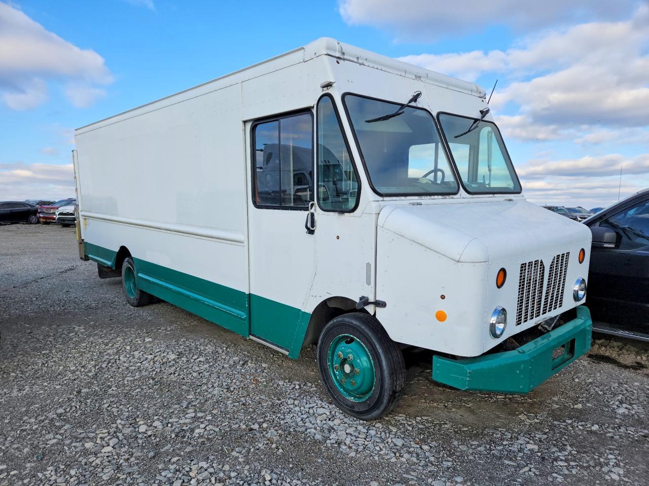 2015 Freightliner 2014 Freightliner MT 45G Delivery Van