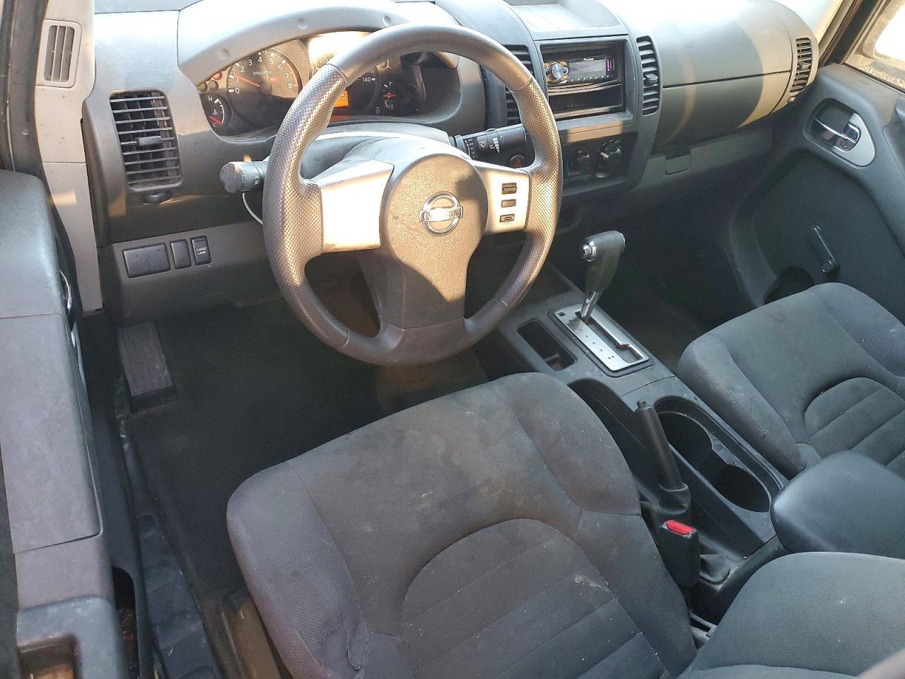 2005 Nissan Frontier King cab xe