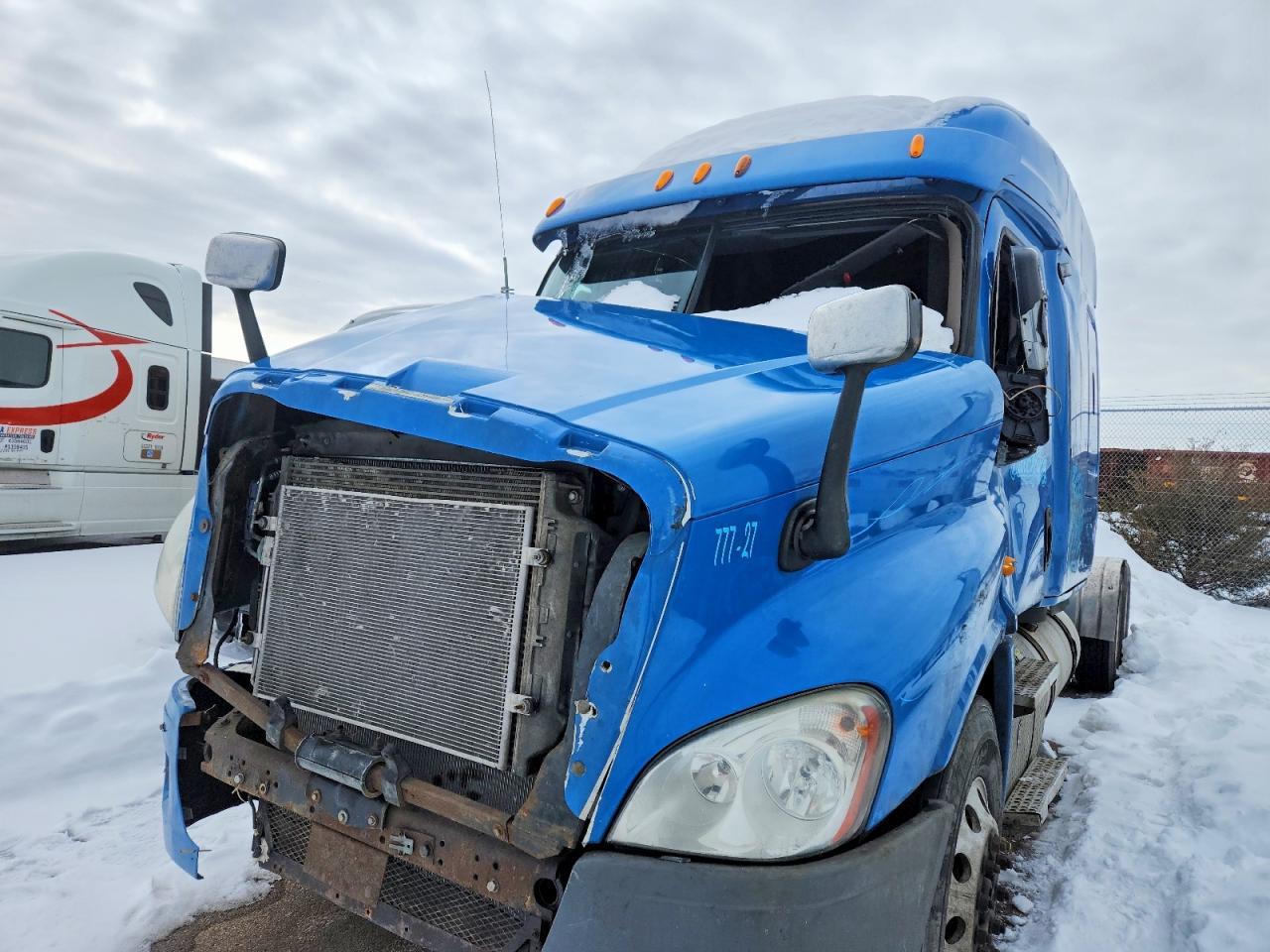 2013 Freigliner 2013 Freightliner Cascadia Semi Truck
