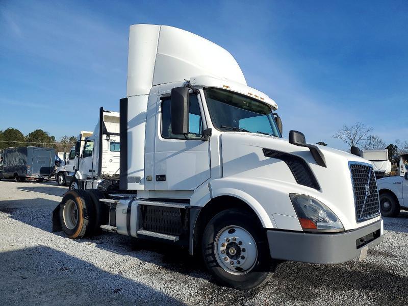 2017 Volvo Vnl Semi Truck