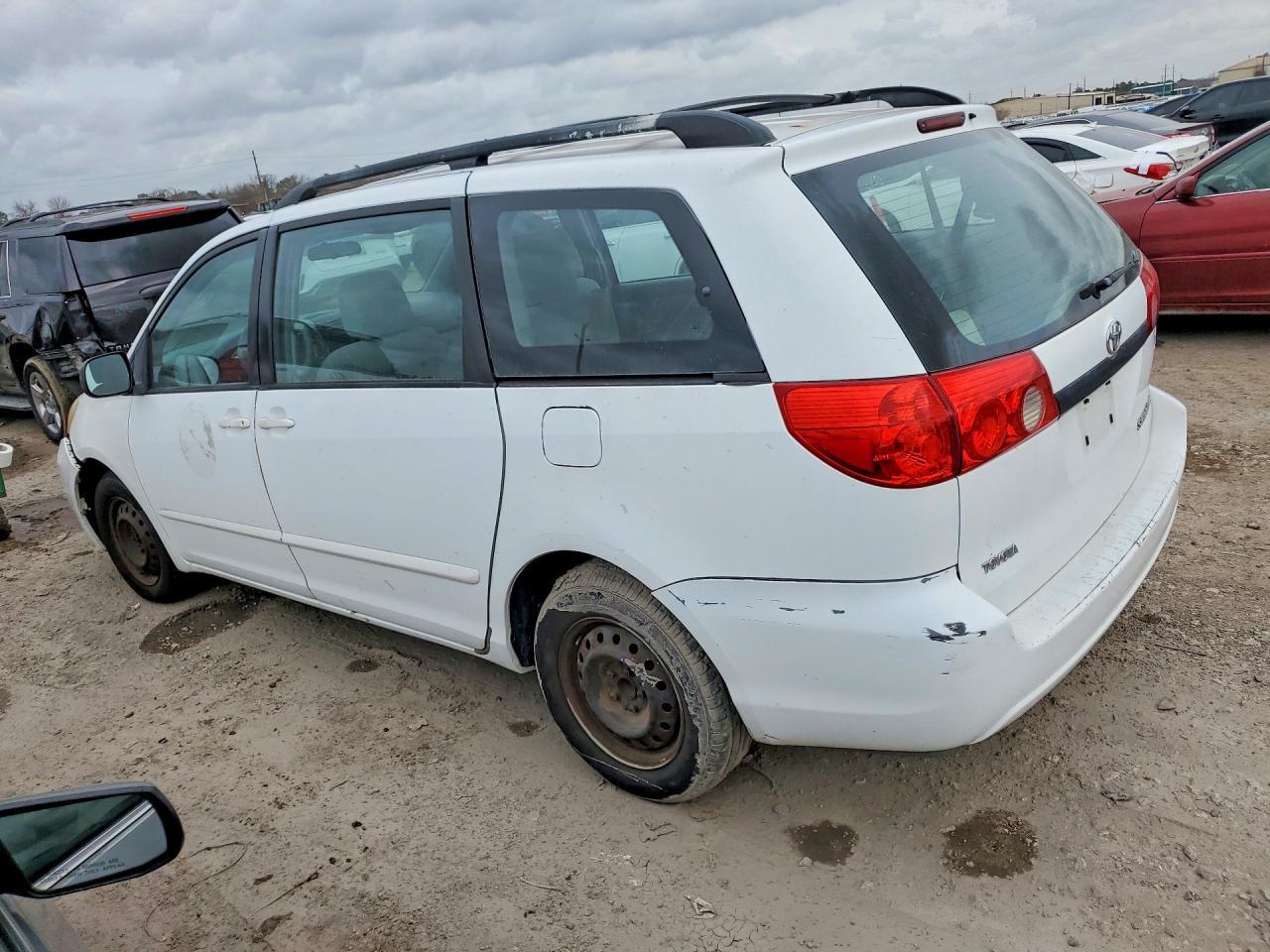 2009 Toyota Sienna ce