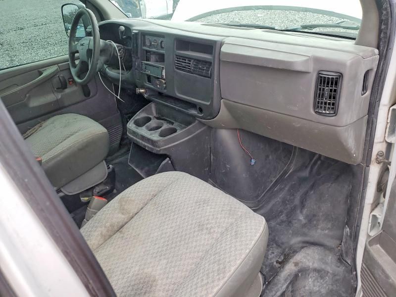 2006 GMC Savana 3500 Delivery Van