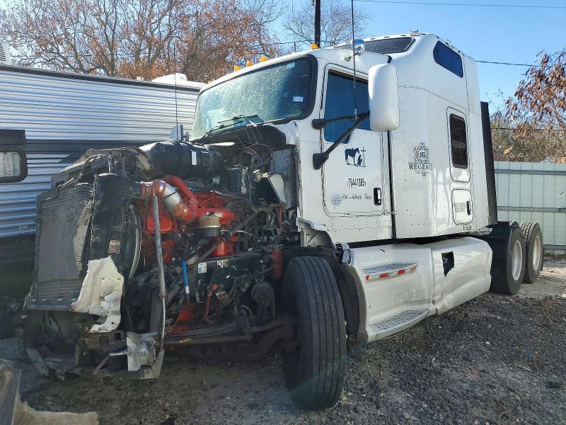 2013 Kenworth T660 Semi Truck