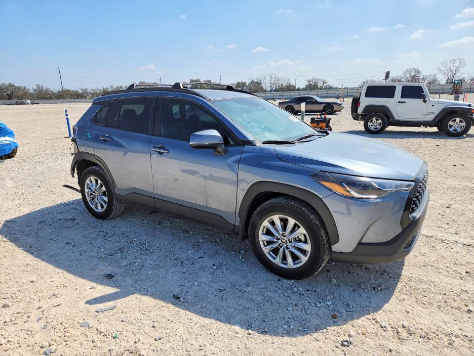 2024 Toyota Corolla Cross le