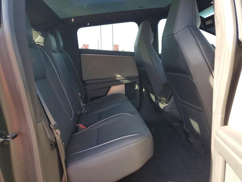 2025 Tesla Cybertruck