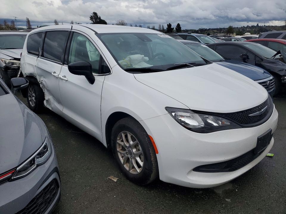 2024 Chrysler Voyager lx