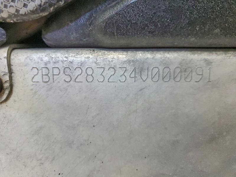 2004 Skidoo 2002 Ford Super Duty F-250 XLT
