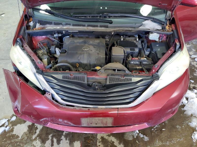 2011 Toyota Sienna le