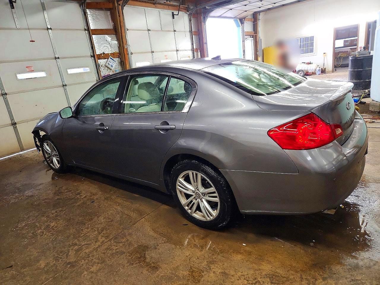 2013 Infiniti G37