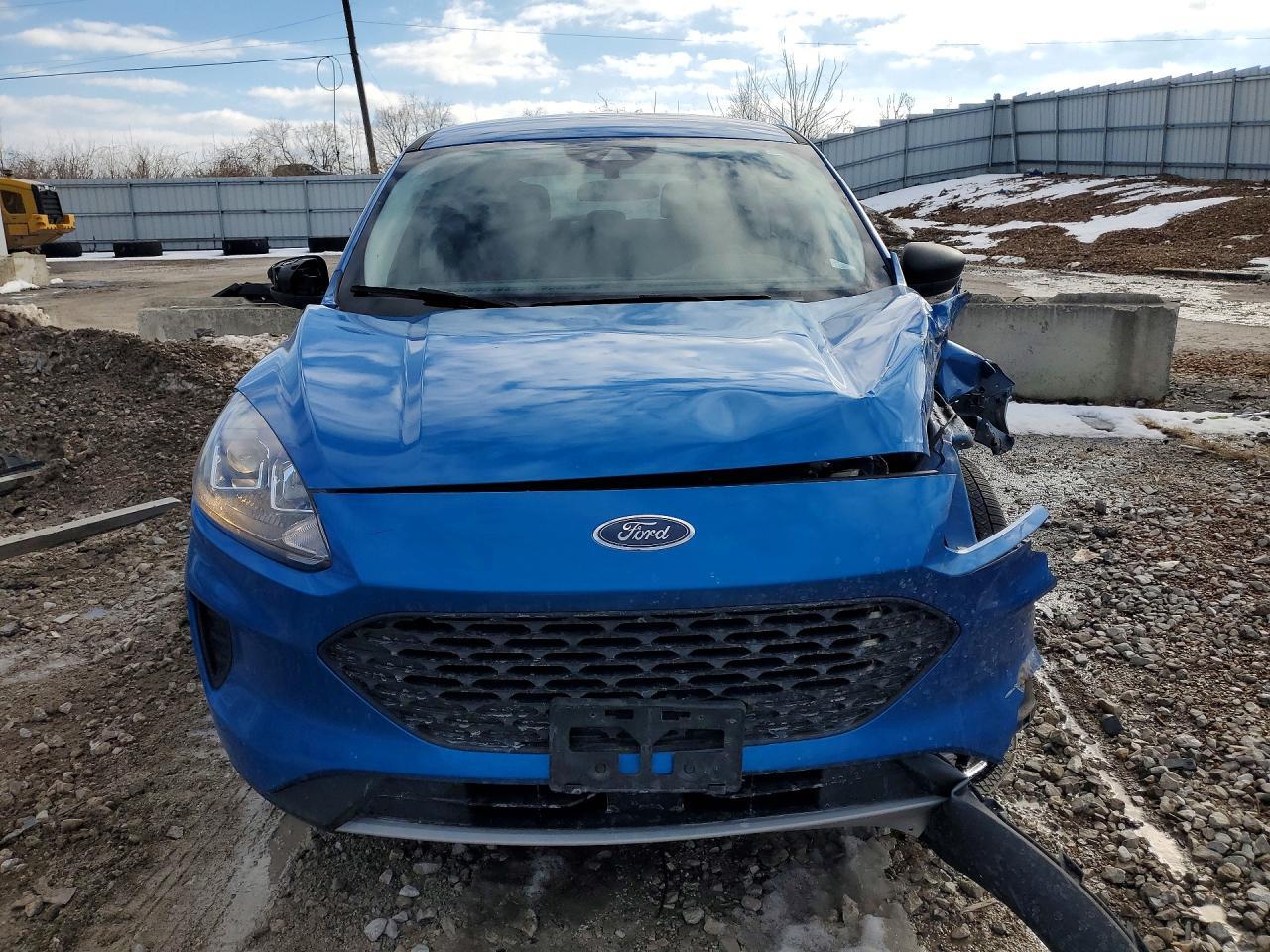 2021 Ford Escape s