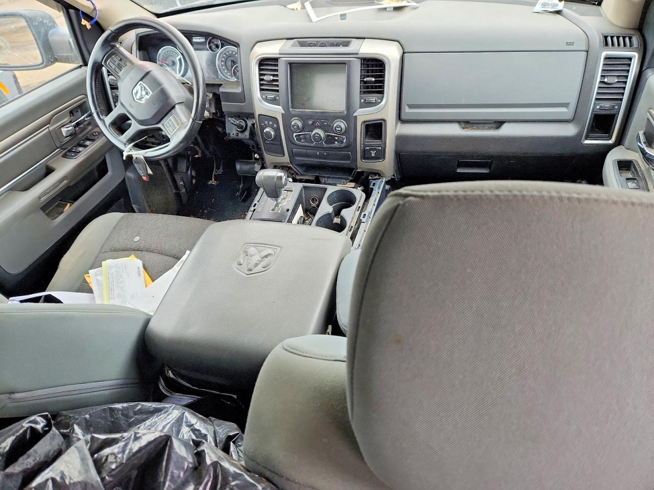 2013 Dodge RAM 1500 SLT