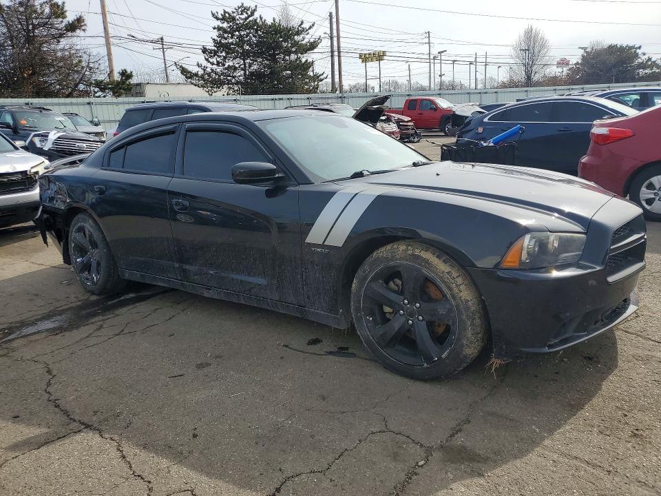 2011 Dodge Charger r