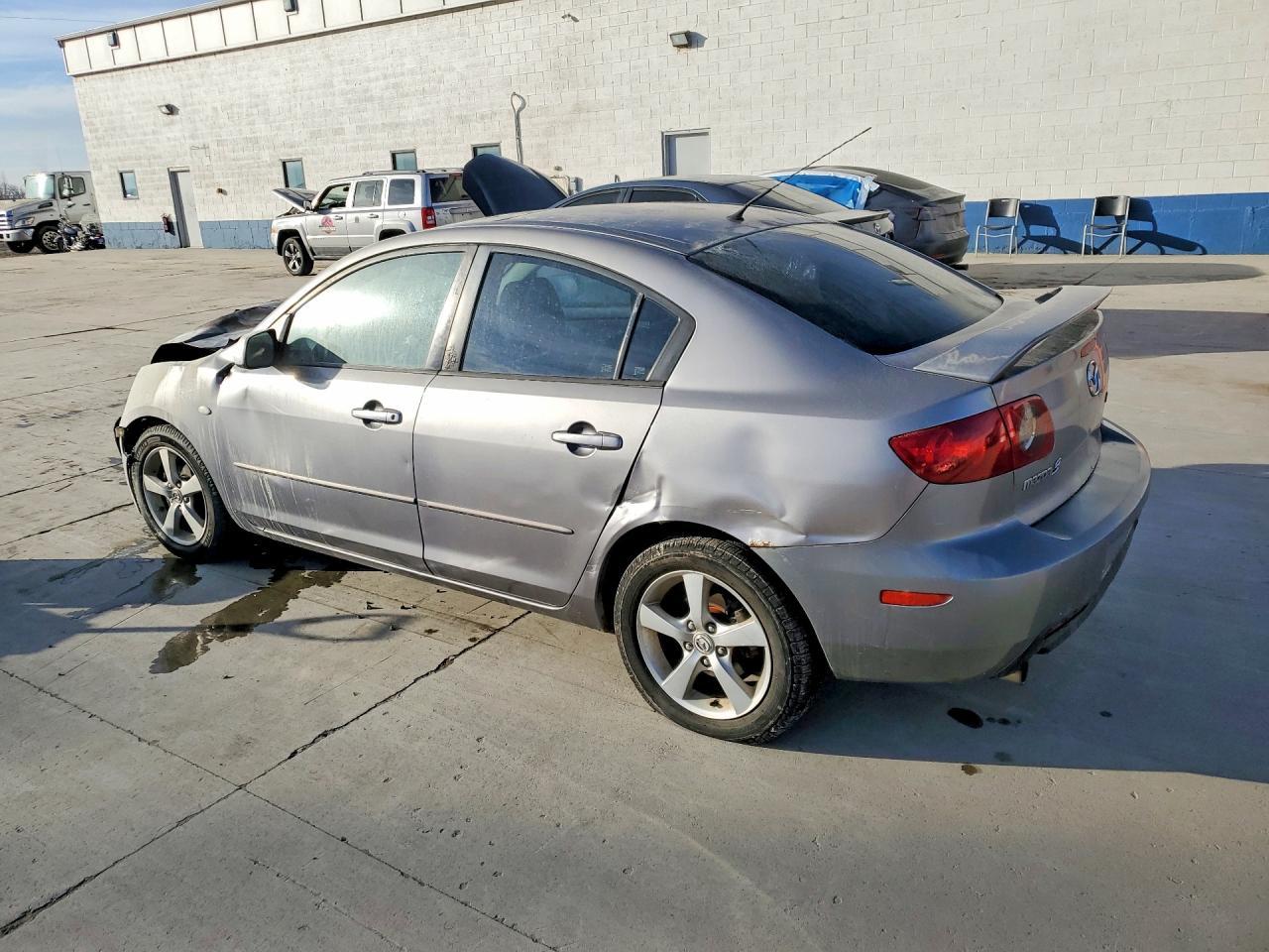 2005 Mazda 3 I