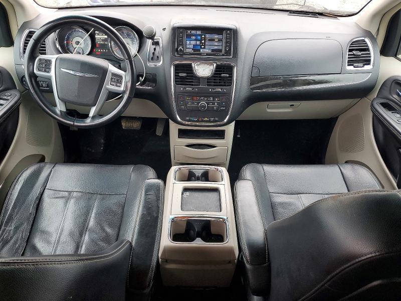 2013 Chrysler Town & Country Touring