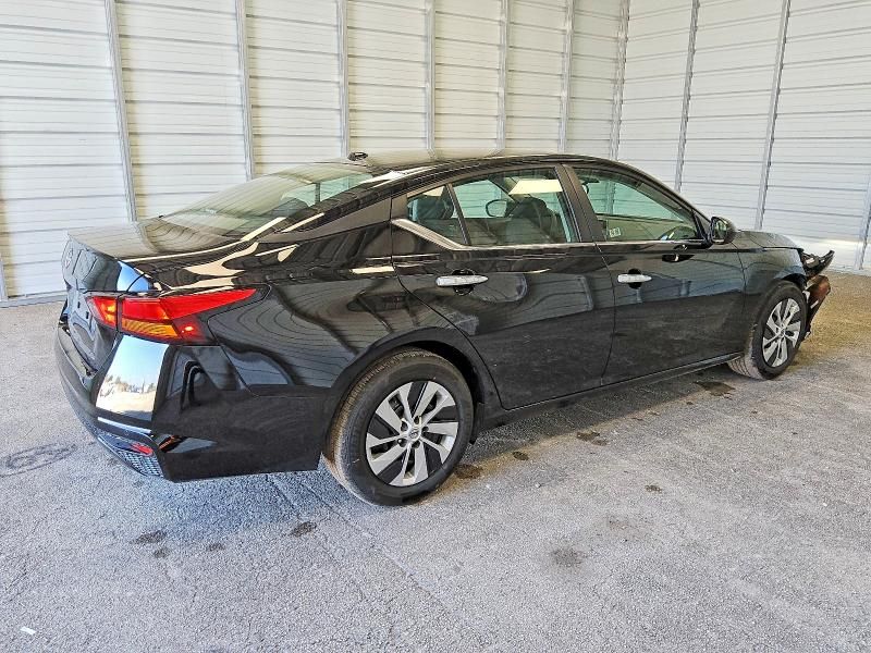 2025 Nissan Altima s