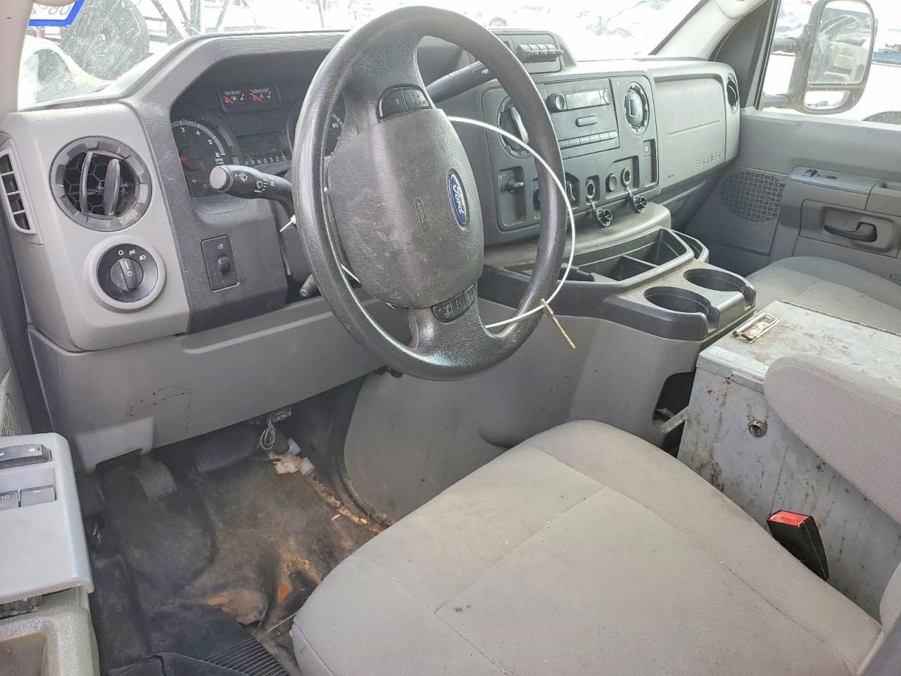 2016 Ford E350 Utility / Service Truck