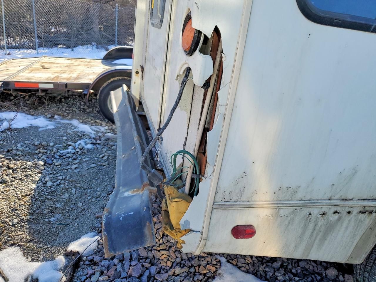 2010 Ford Econoline E350 Super Duty Cutaway Van