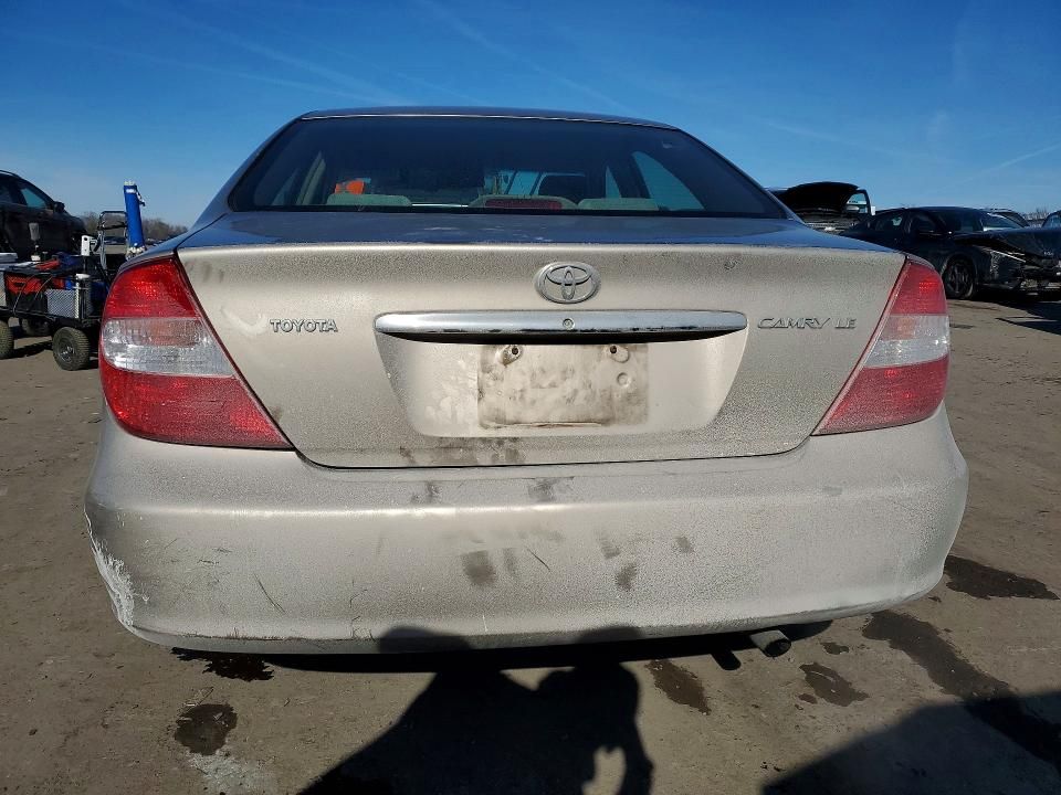 2004 Toyota Camry le