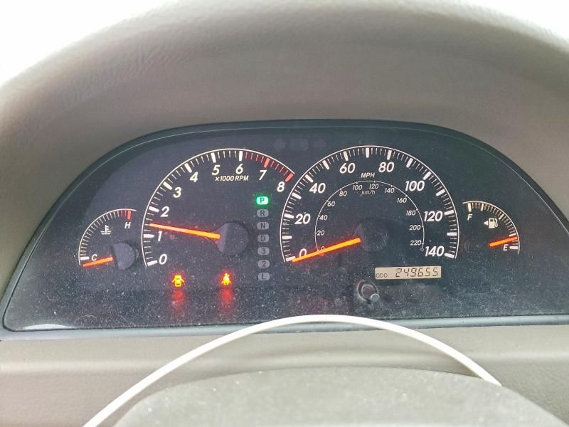 2005 Toyota Camry le