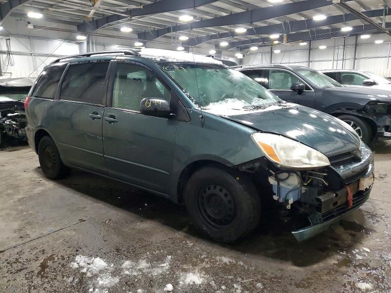 2005 Toyota Sienna ce