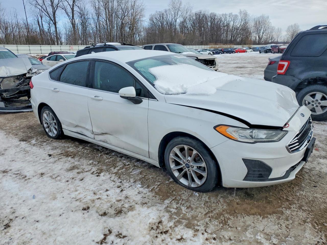2020 Ford Fusion se