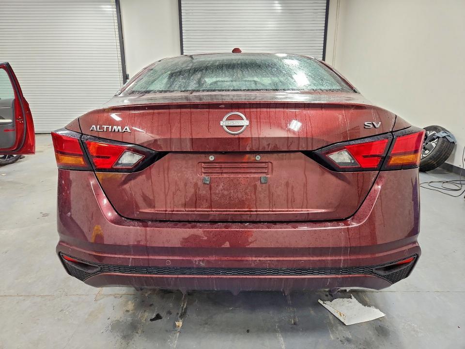 2024 Nissan Altima sv