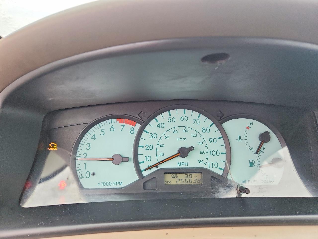 2004 Toyota Corolla le