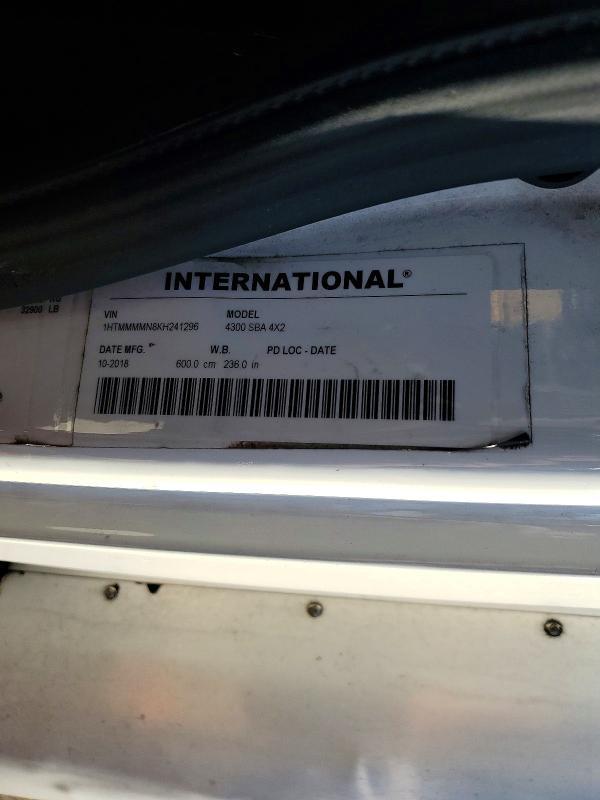 2019 International 4300 BOX Truck
