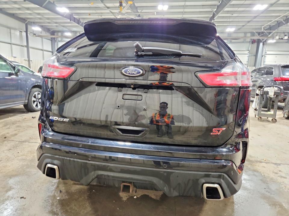 2019 Ford Edge st